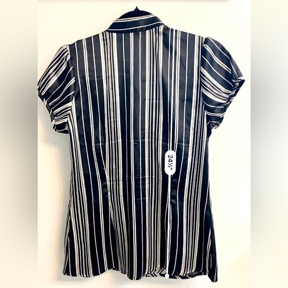 Papaya Black and White Stripped Satin Top size Medium - Picture 12 of 12